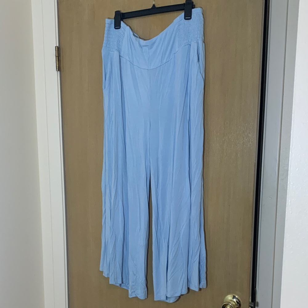 💙💙ADORABLE BABY BLUE PLUS SIZE PULL IN WIDE LEG SOFT PANTS TORRID SIZE 3💙💙